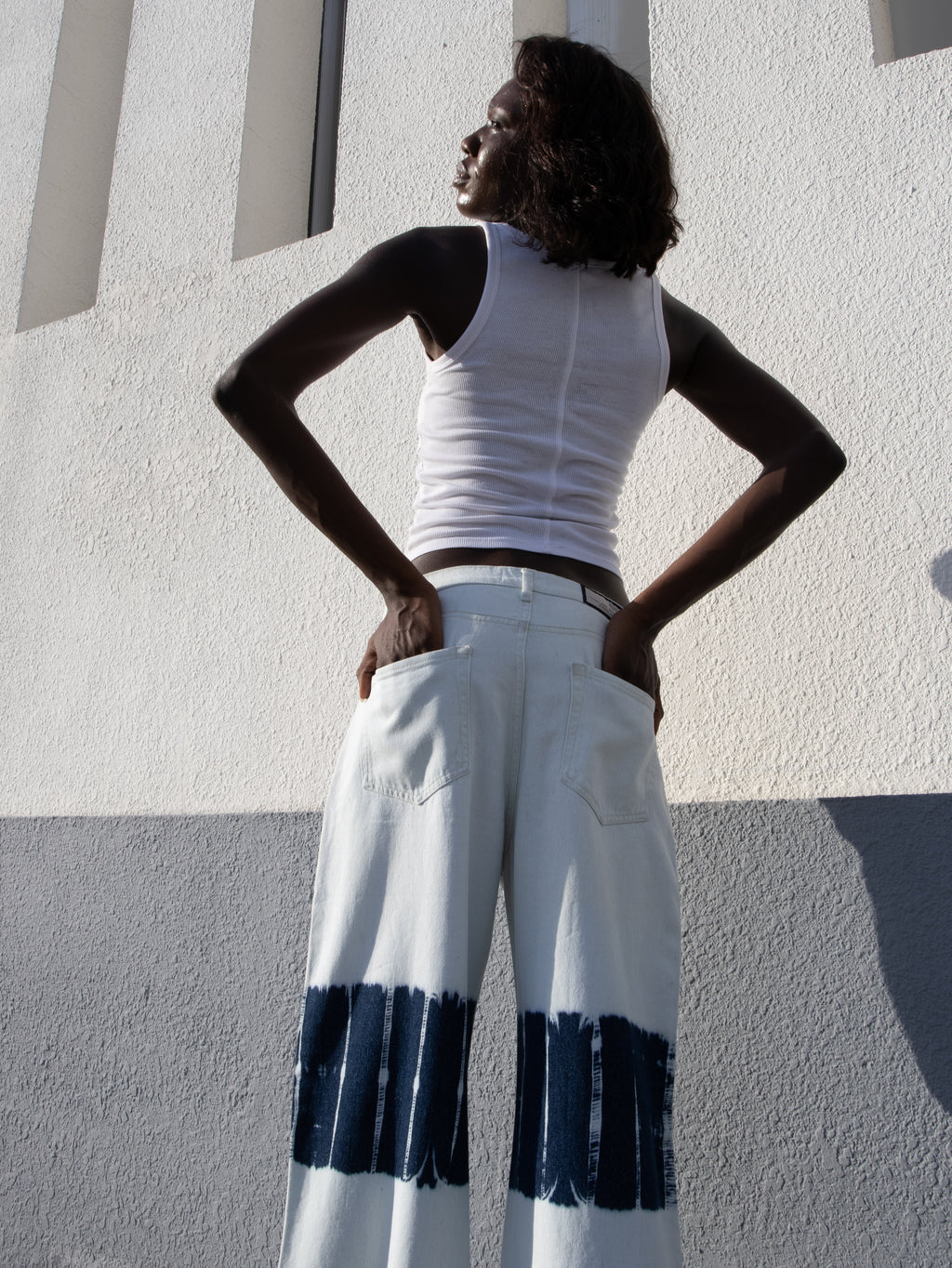 WIDE-LEG HIGH-WAIST JEANS WITH PAINTED KNEES