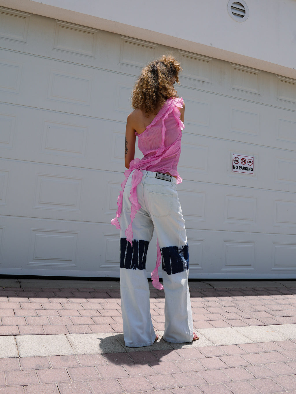 WIDE-LEG HIGH-WAIST JEANS WITH PAINTED KNEES