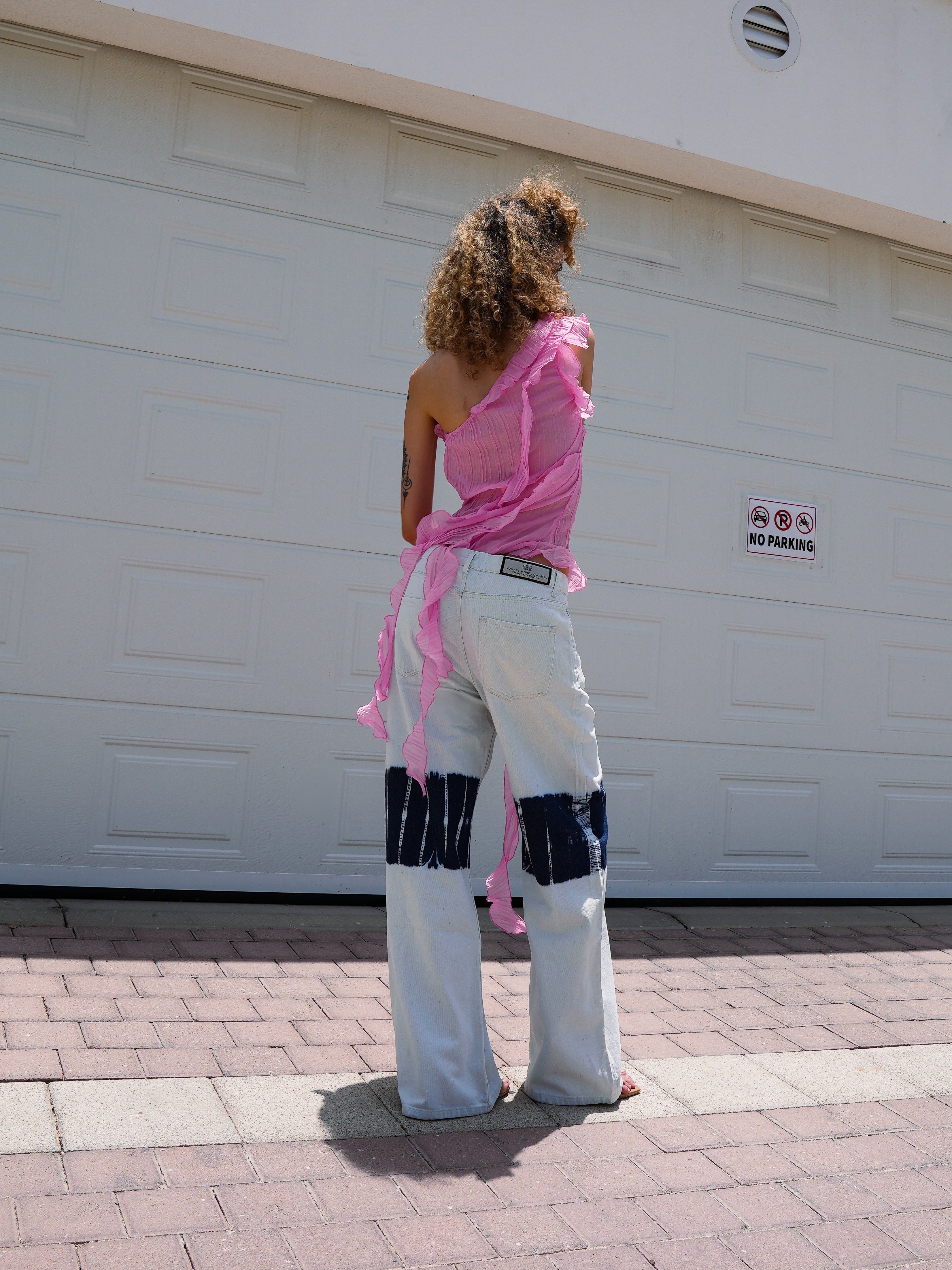 WIDE-LEG HIGH-WAIST JEANS WITH PAINTED KNEES