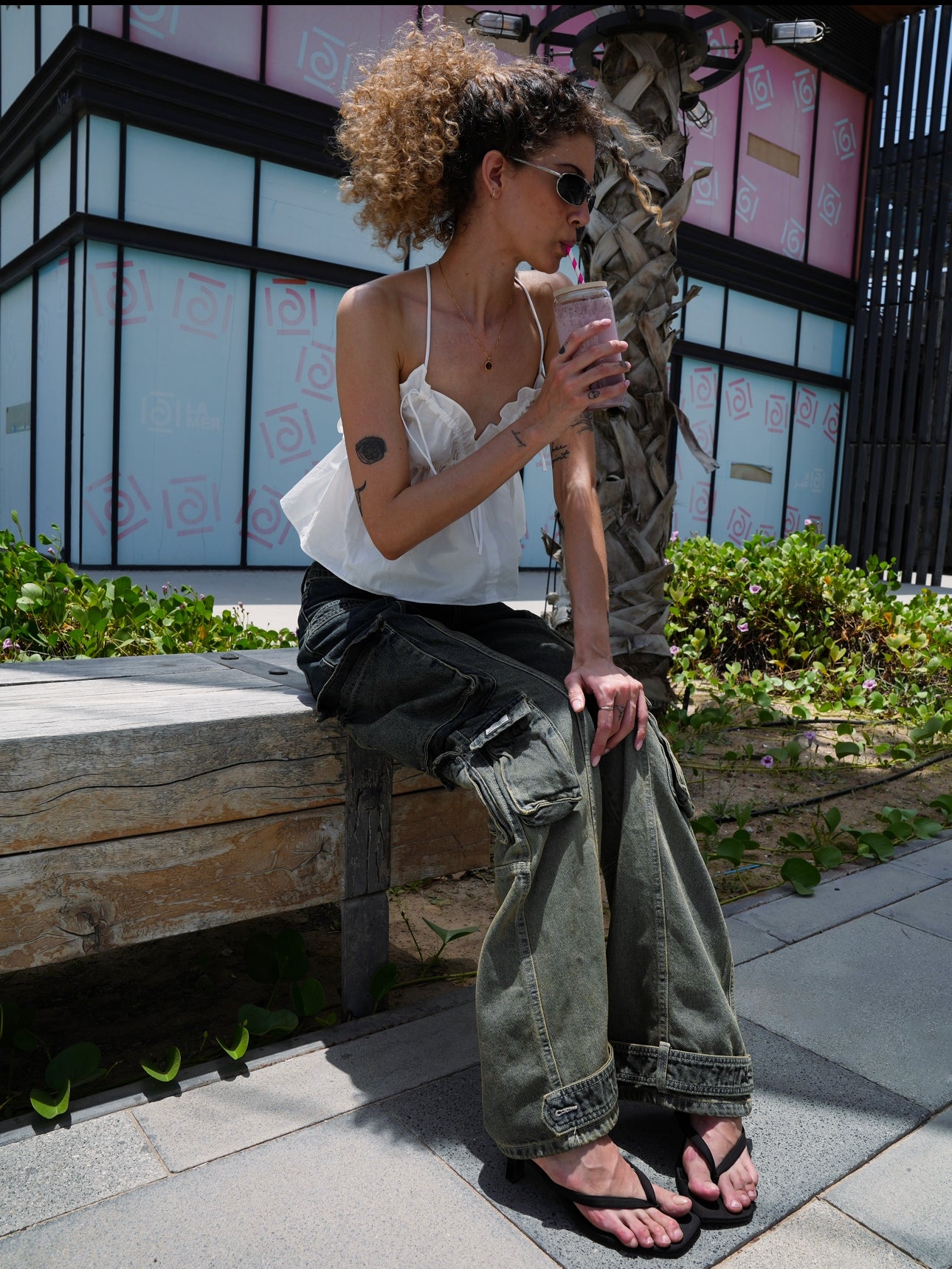 OLIVE SHADING HIGH-WAIST CARGO JEANS