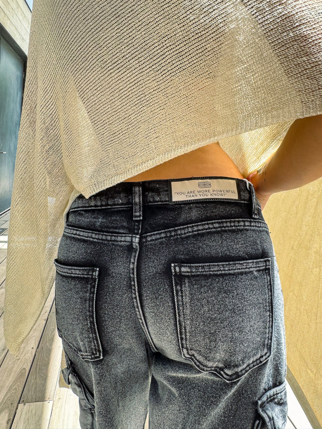 GRAY SHADE HIGH-WAIST CARGO JEANS