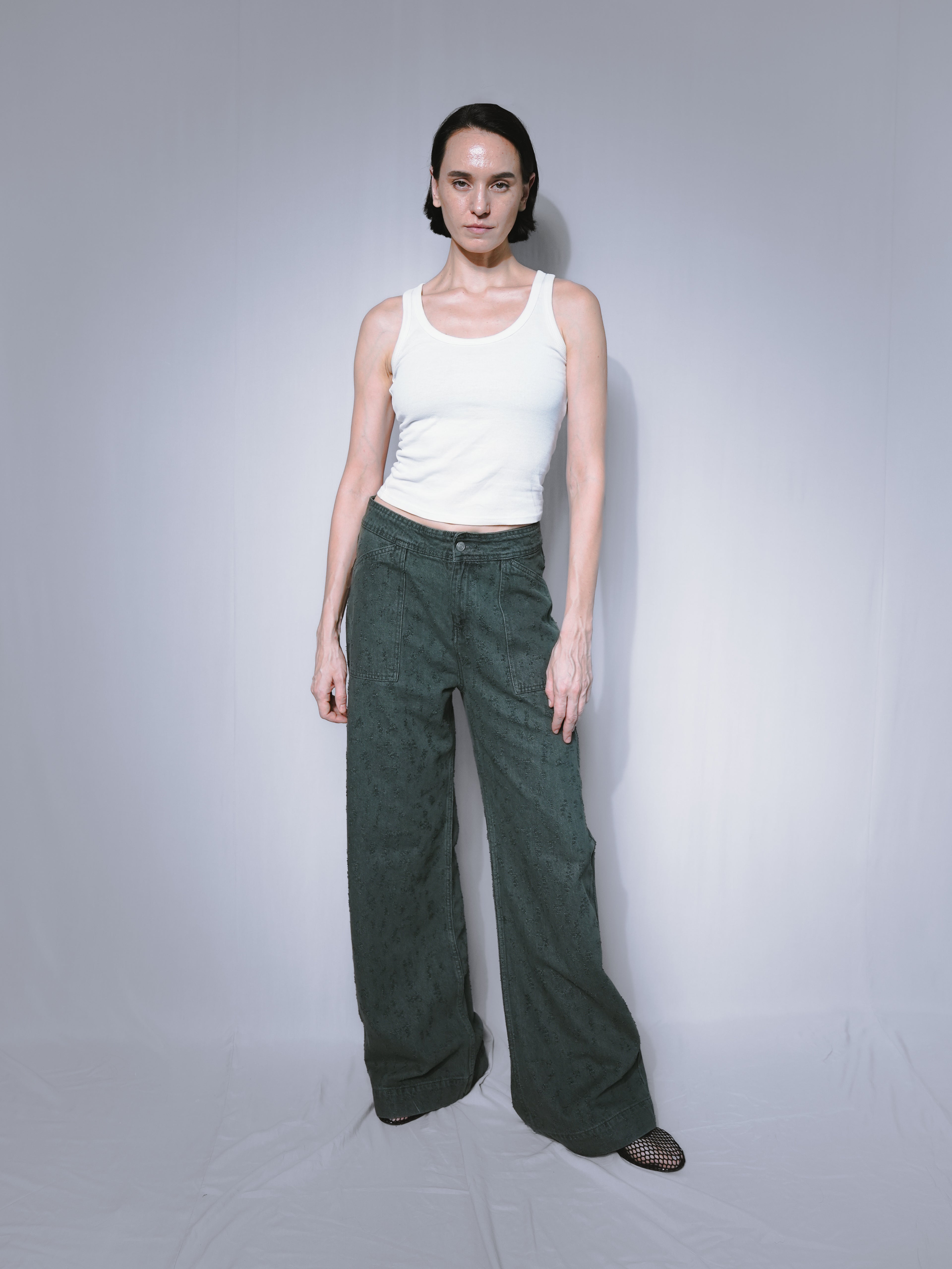 RIPPED-DARK GRAY DENIM