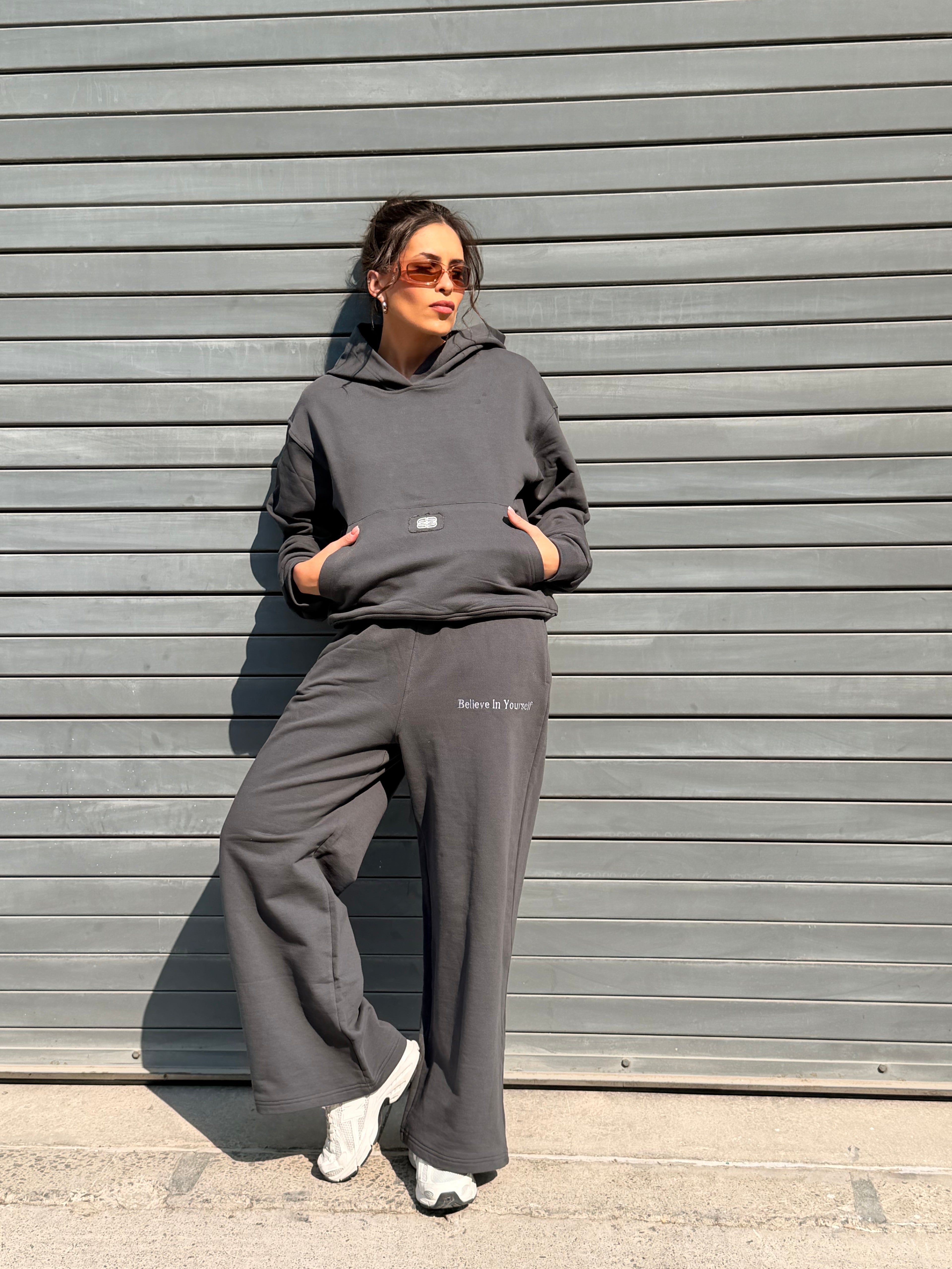 THE COMFY EDITION SET-IN GREY